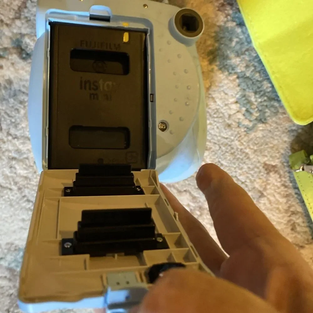 Case And Camera Instax Mini 11 Doesnt Have Photo Sheets In It